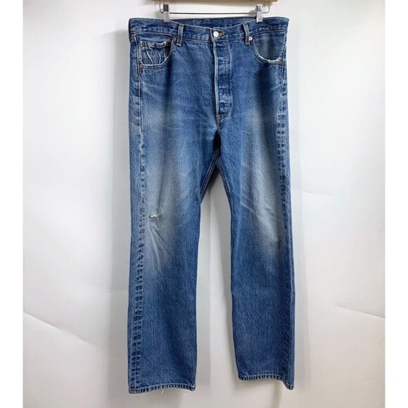 Levi's Men's 501 Classic 5 Pocket Cotton Denim Straight Leg Denim Jeans SIze 38 - Picture 1 of 13